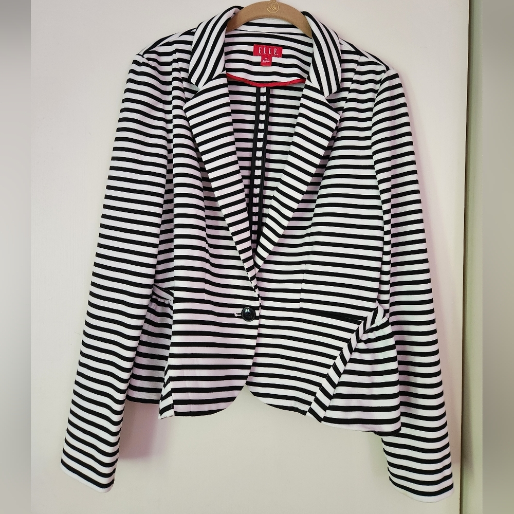 Elle Black And White Striped Blazer